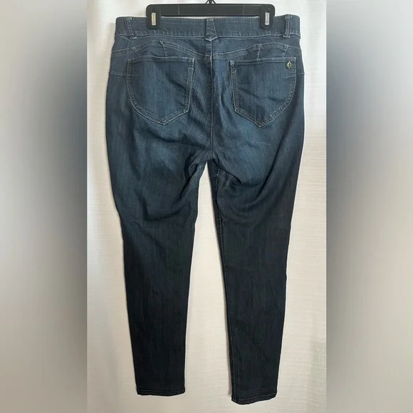 Democracy “Ab” technology Blue Women's Jeans, size 12 - Picture 3 of 5